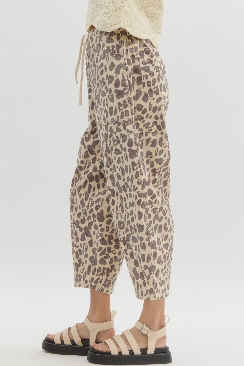 Abstract leopard pattern mid rise ankle length pull-on balloon pants
