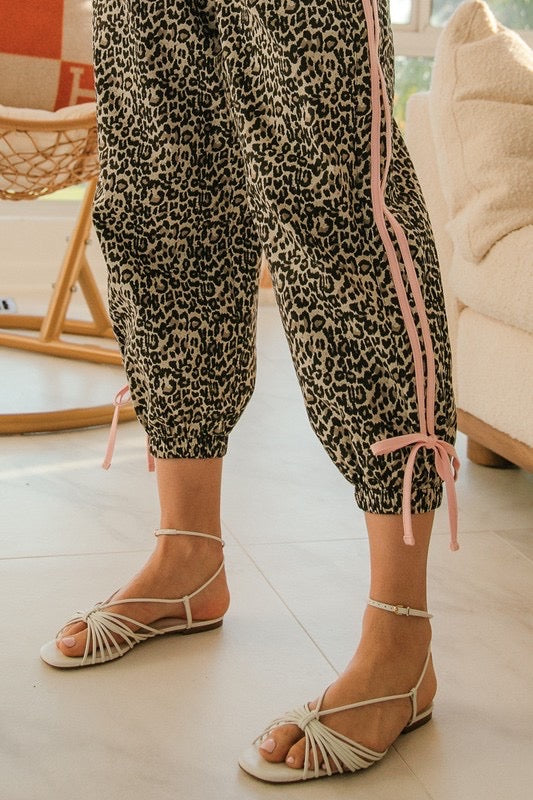 Leopard pants with side line details drawstrings
