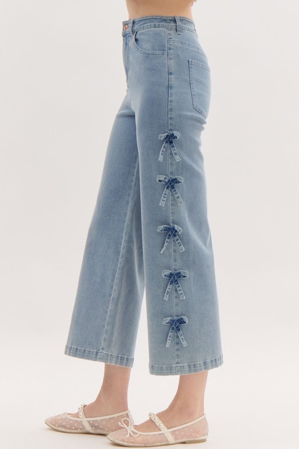 Cropped Mid Rise Denim Jeans w/ Mini Bows at Side