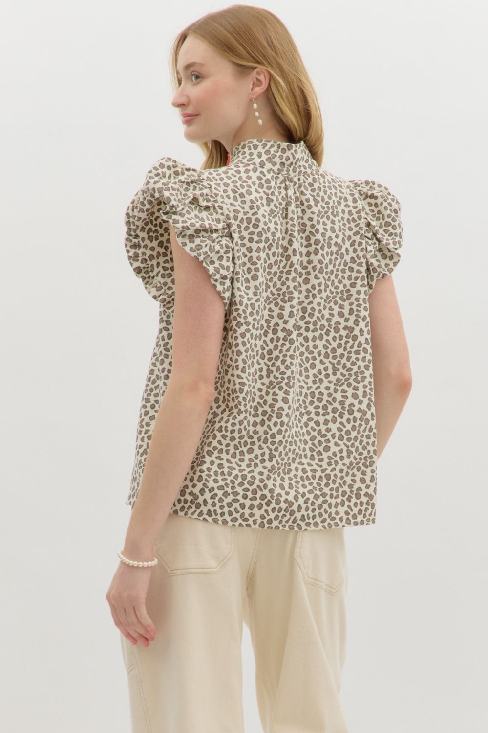 Leopard print bubble flutter sleeve pullover top w/ multicolor slit neck high band collar & side