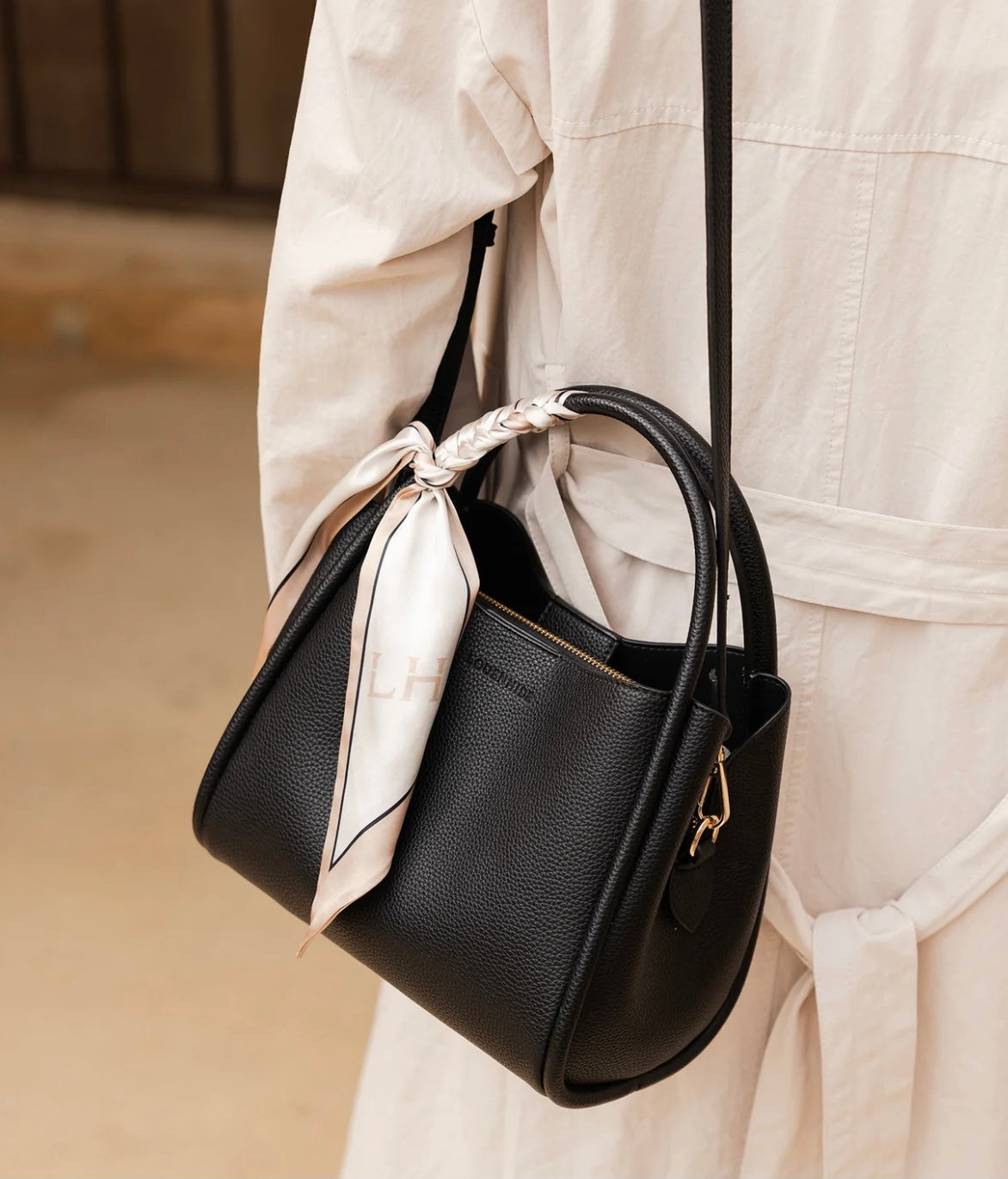 Steffie mini tote bag - black