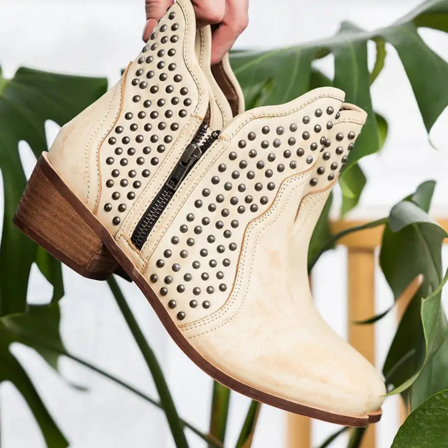 White rustic boots - Nailed it