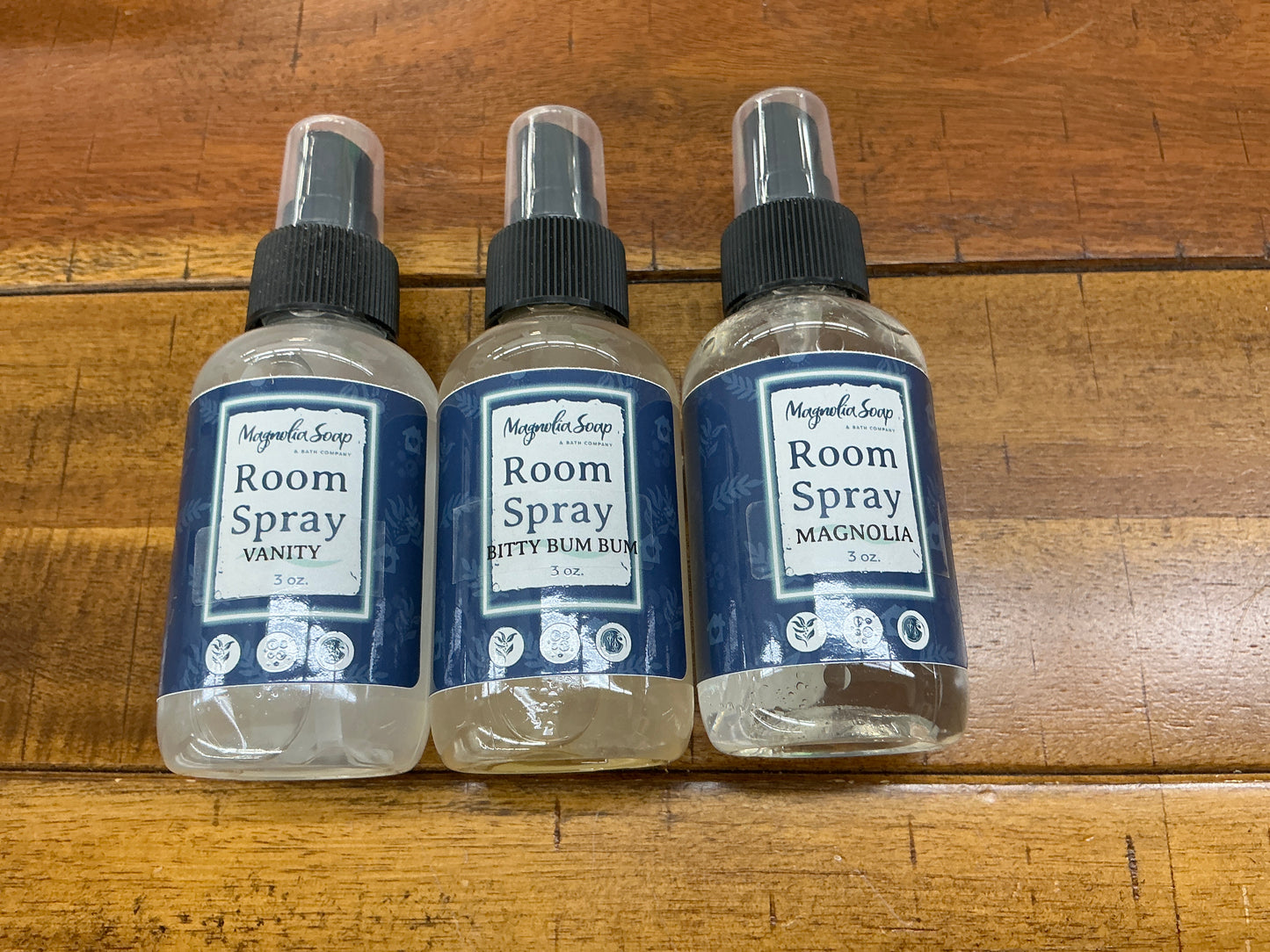 Mini room spray