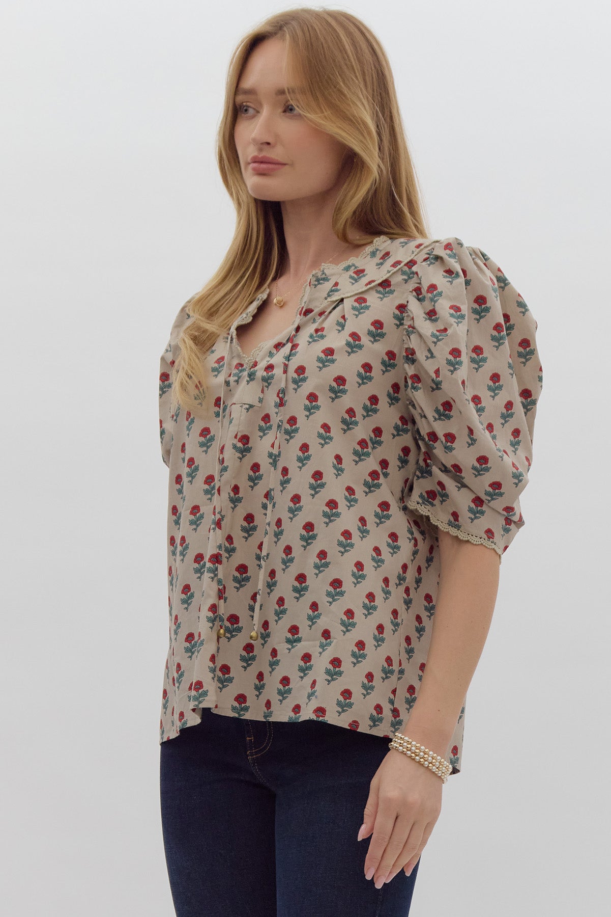 Floral Print V Neck Short Sleeve Top w/ Scalloped Lace Trim Detail & Self Tie at Neck