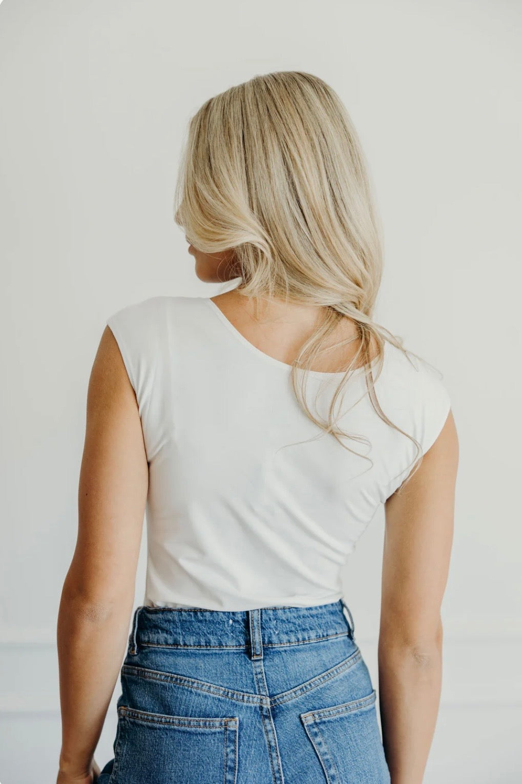 Layering cap sleeve in cream