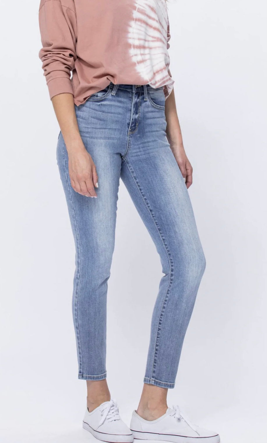 HI Rise Light Wash Relaxed Fit