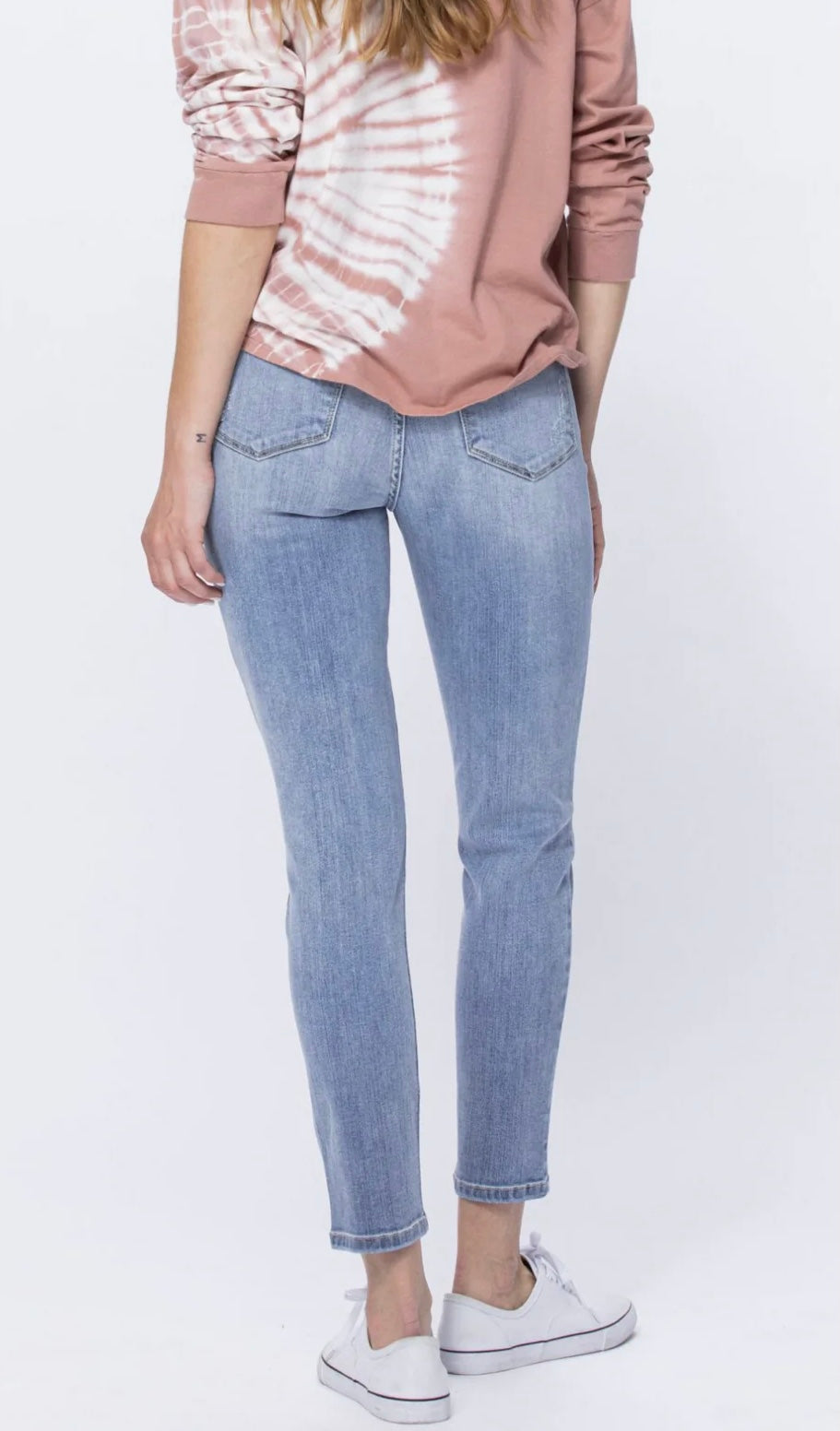 HI Rise Light Wash Relaxed Fit