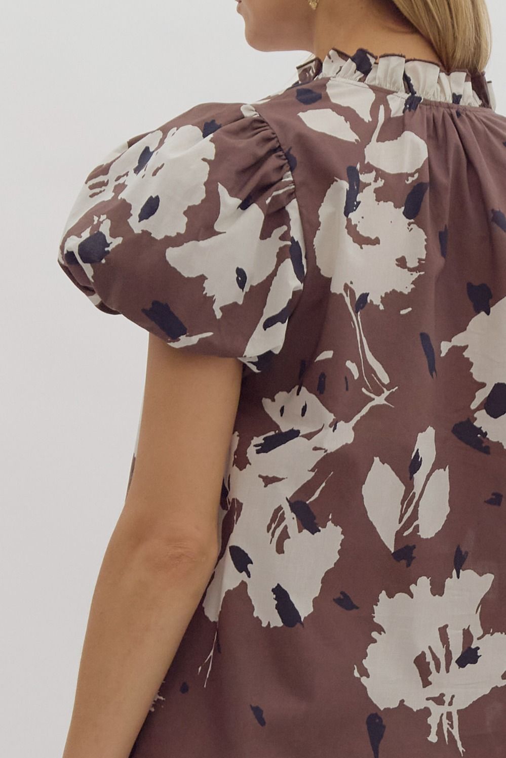 Printed short puff sleeve v-neck top w/ ruffled neckline