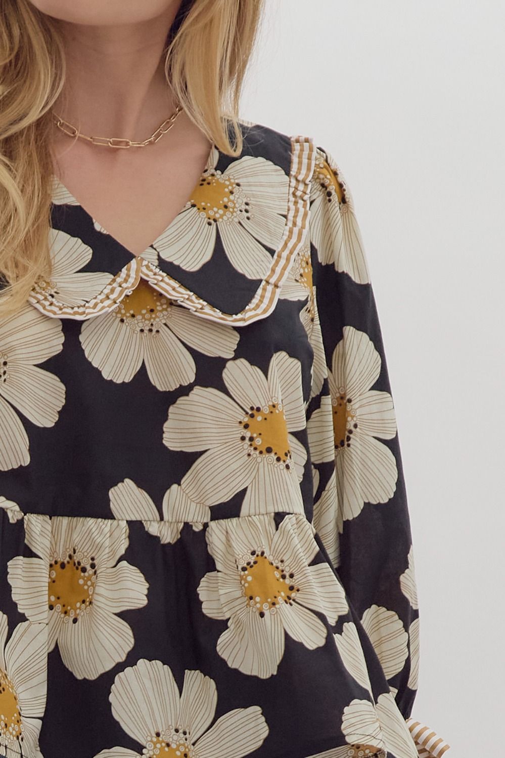 Floral Print Relaxed Fit Peplum Top w/ Ruffled Edge Peter Pan Collar