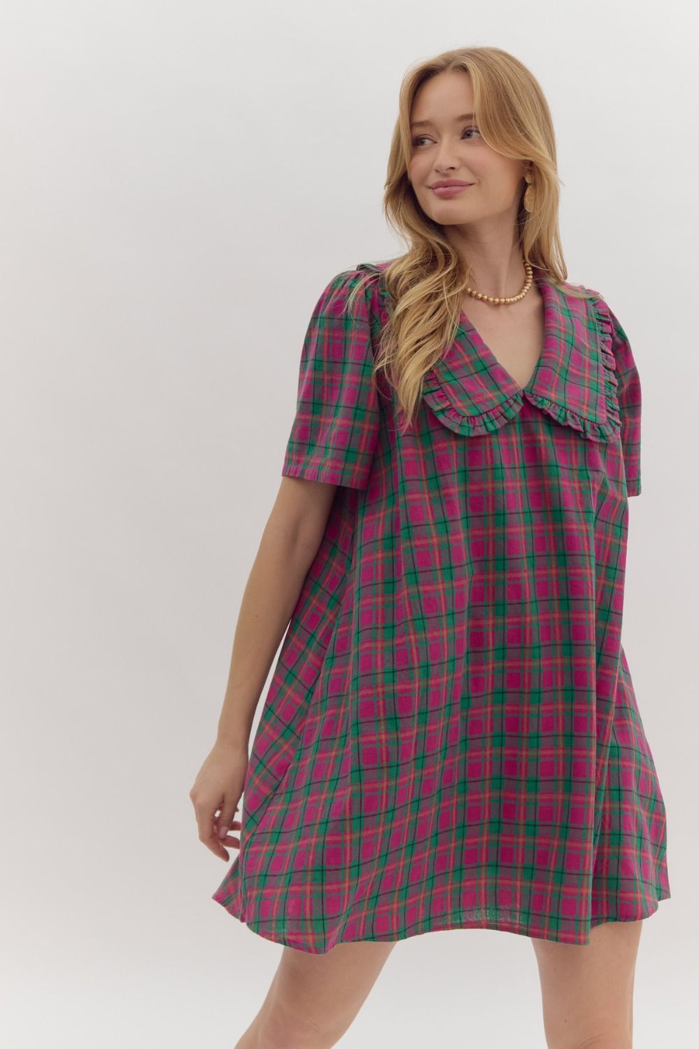 short sleeve plaid dress Plaid Print Short Sleeve V-Neck Mini Dress w/ Peter Pan Collar – Burnett's Boutique