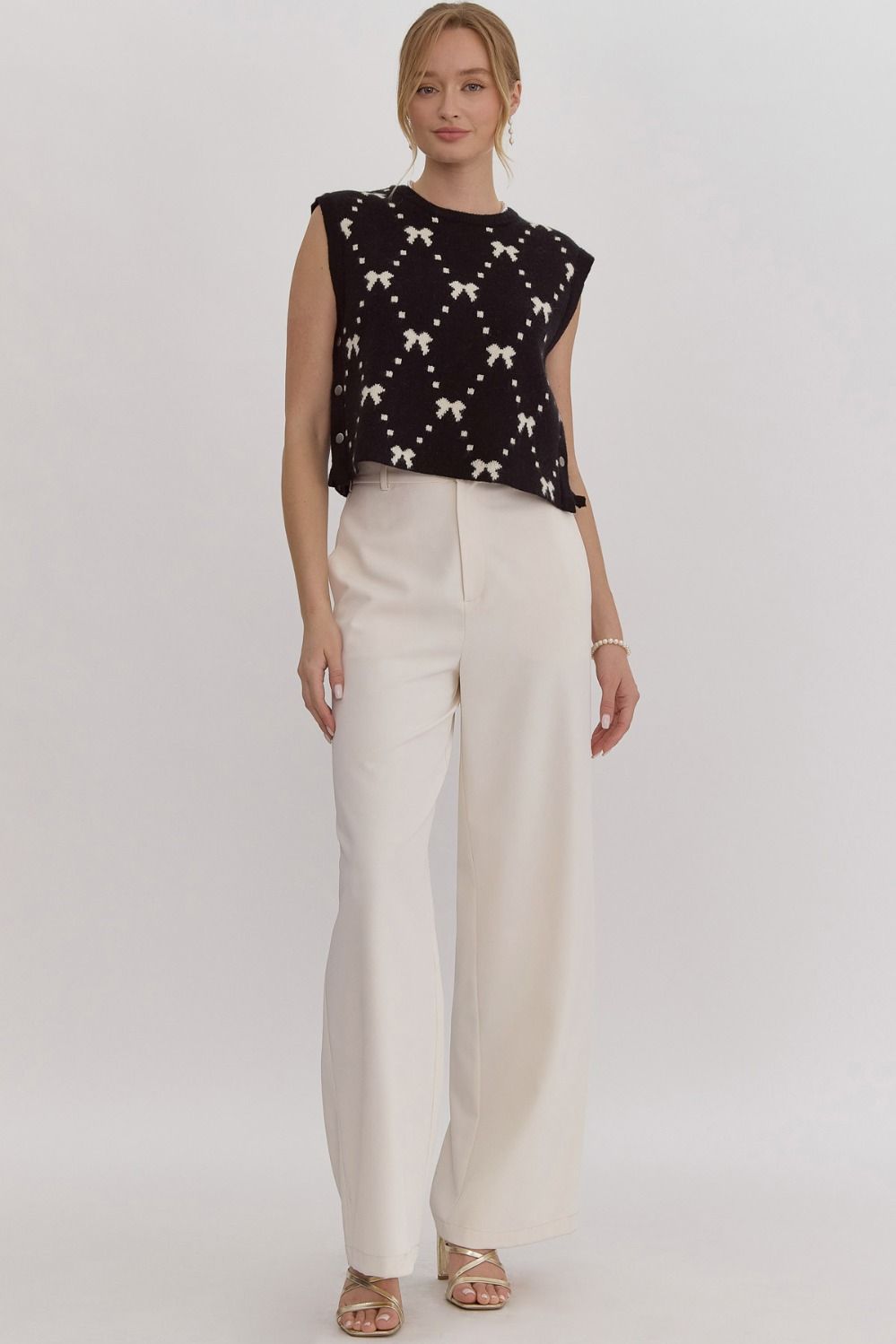 Printed Round Neck Sleeveless Knit Top w/ Button Detail at Sides