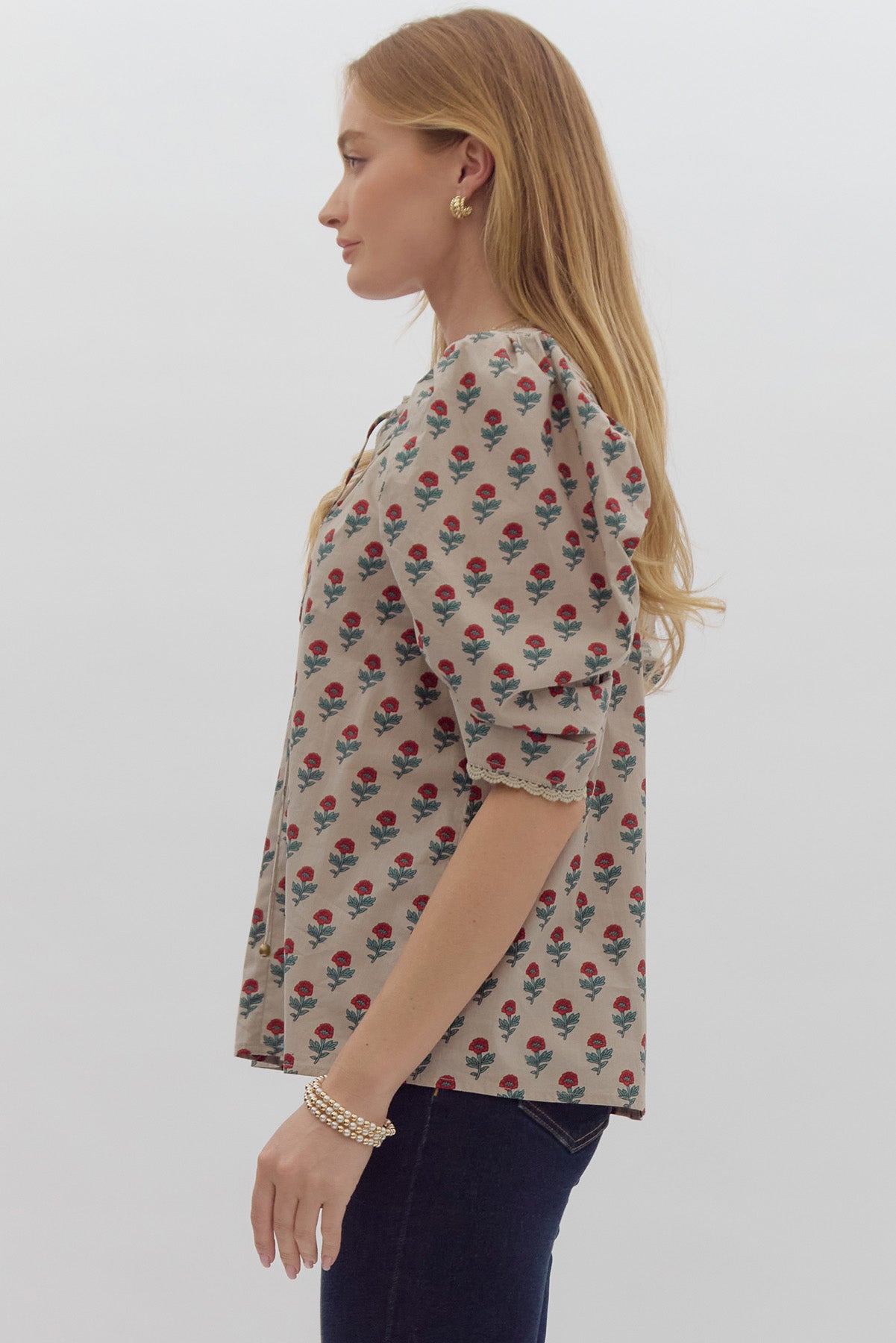 Floral Print V Neck Short Sleeve Top w/ Scalloped Lace Trim Detail & Self Tie at Neck