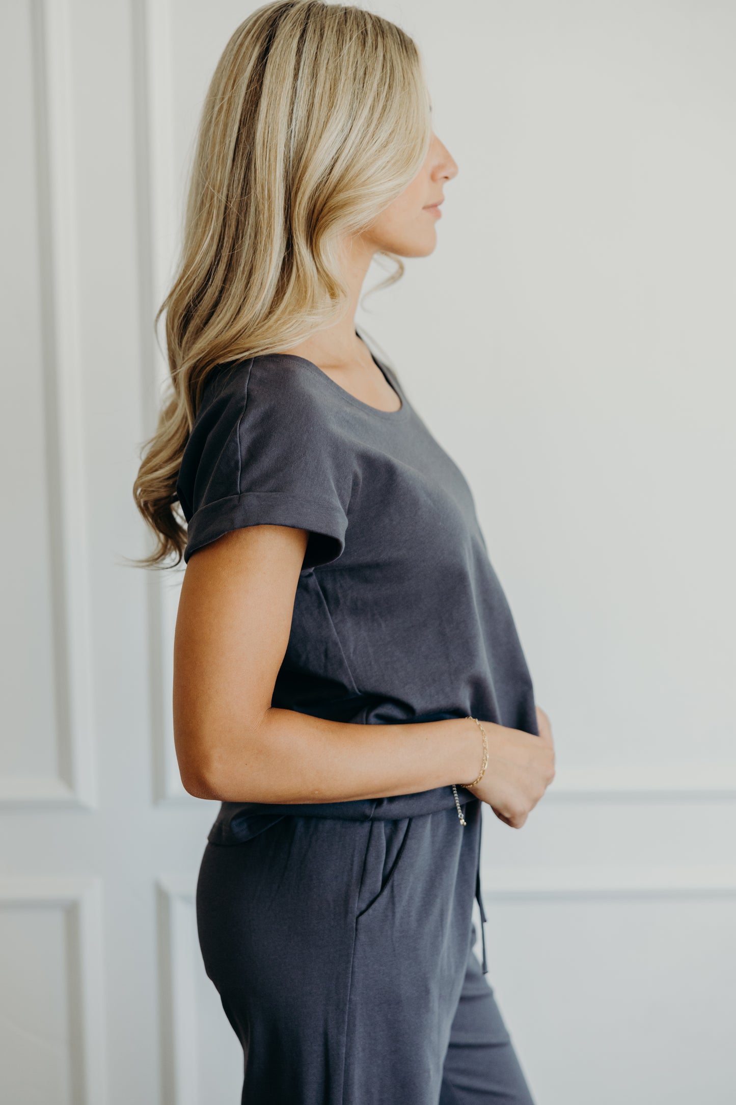 Lounge cuff sleeve tee in moonstone