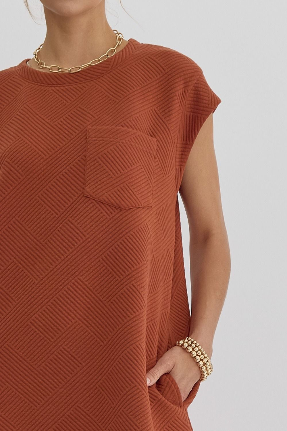 Textured Round Neck Sleeveless Mini Dress w/ Pocketsg