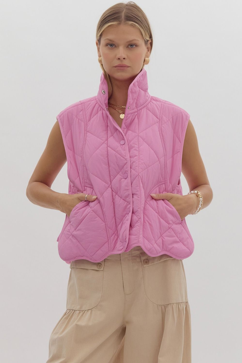 Solid Quilted Snap Button Up Vest w/ Pockets at Side w/ Scalloped Hem