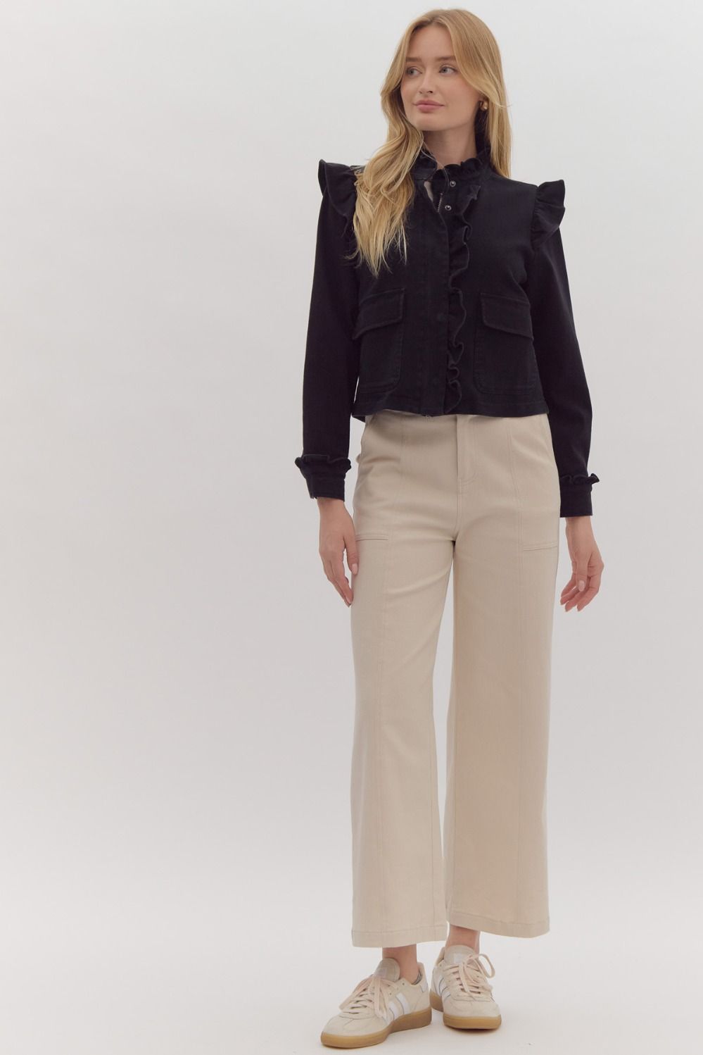 Solid cropped zip-up utility jacket w/ Ruffle detail. Pockets. Snap buttons