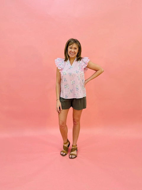 Light pink floral blouse w/ v-neck & ruffle sleeves