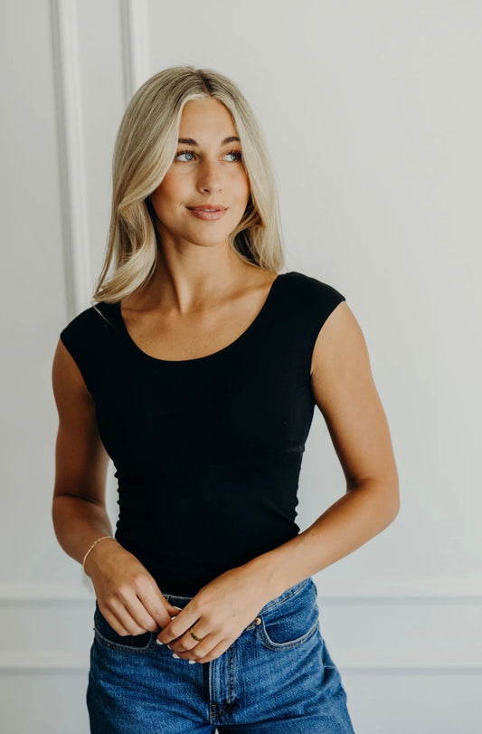 Layering cap sleeve in black