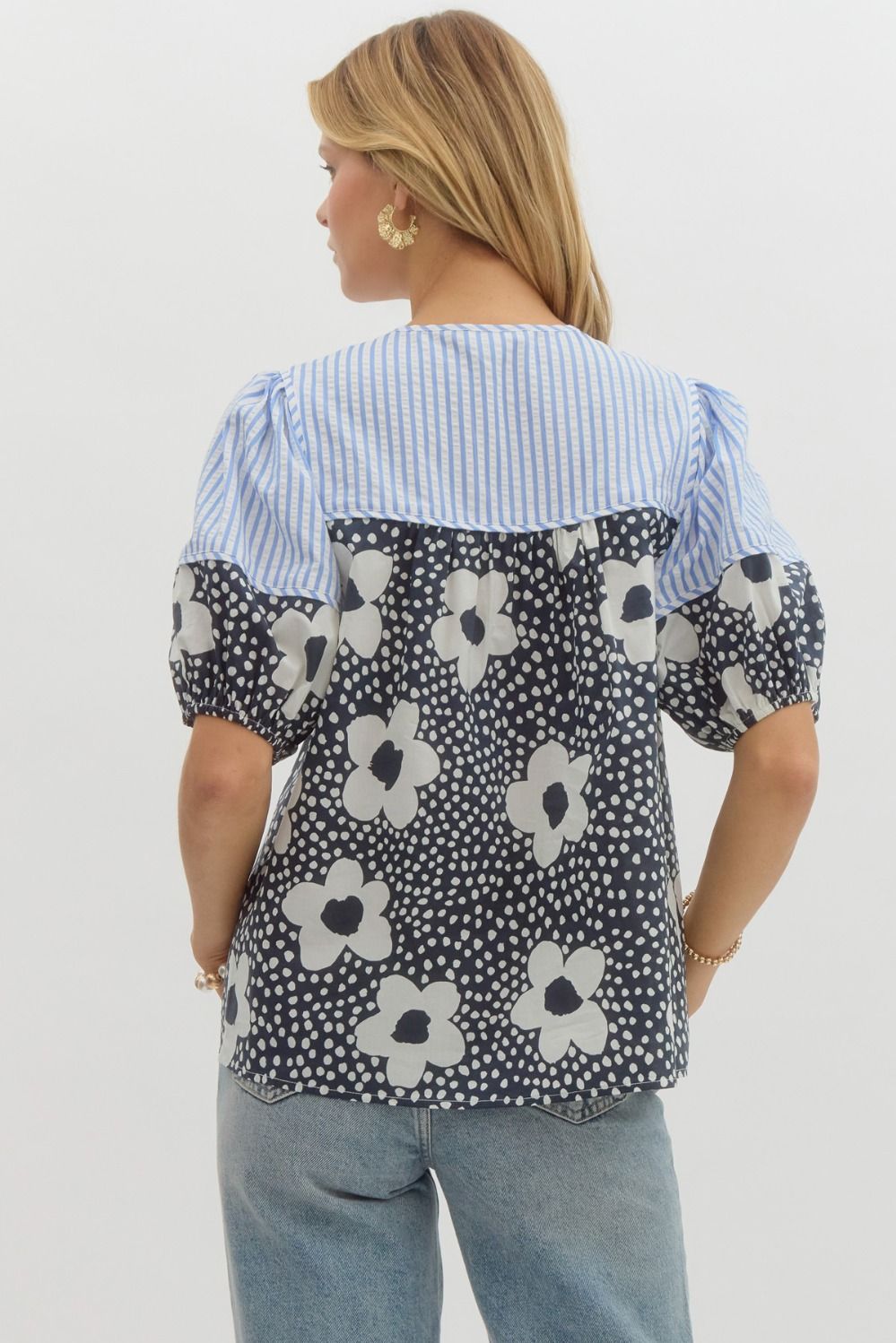 Floral print elasticized short sleeve top w/ double front tie closure
