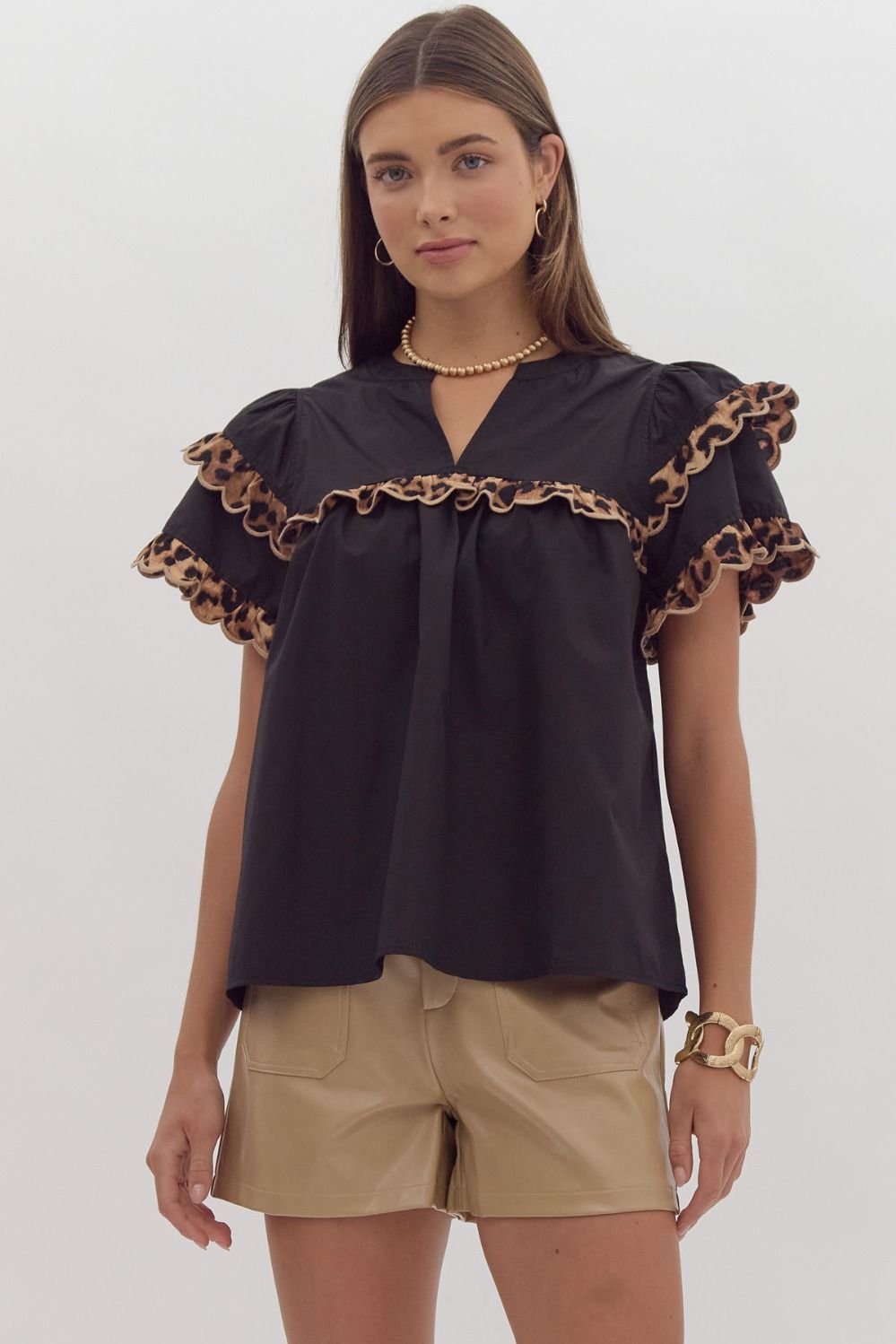 Solid tiered short sleeve v neck top w/ contrasting scalloped cheetah print trim detail