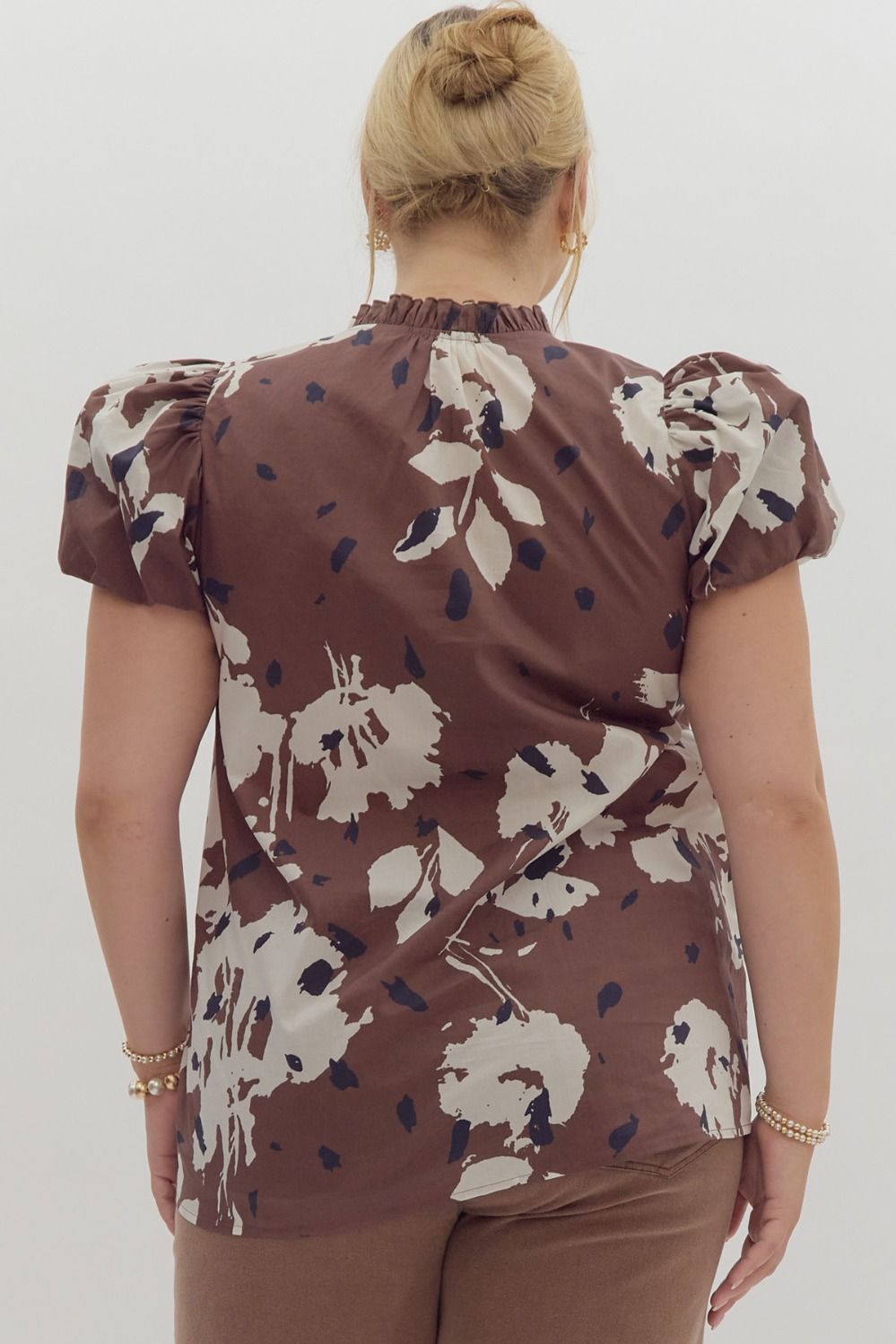Printed short puff sleeve v-neck top w/ ruffled neckline