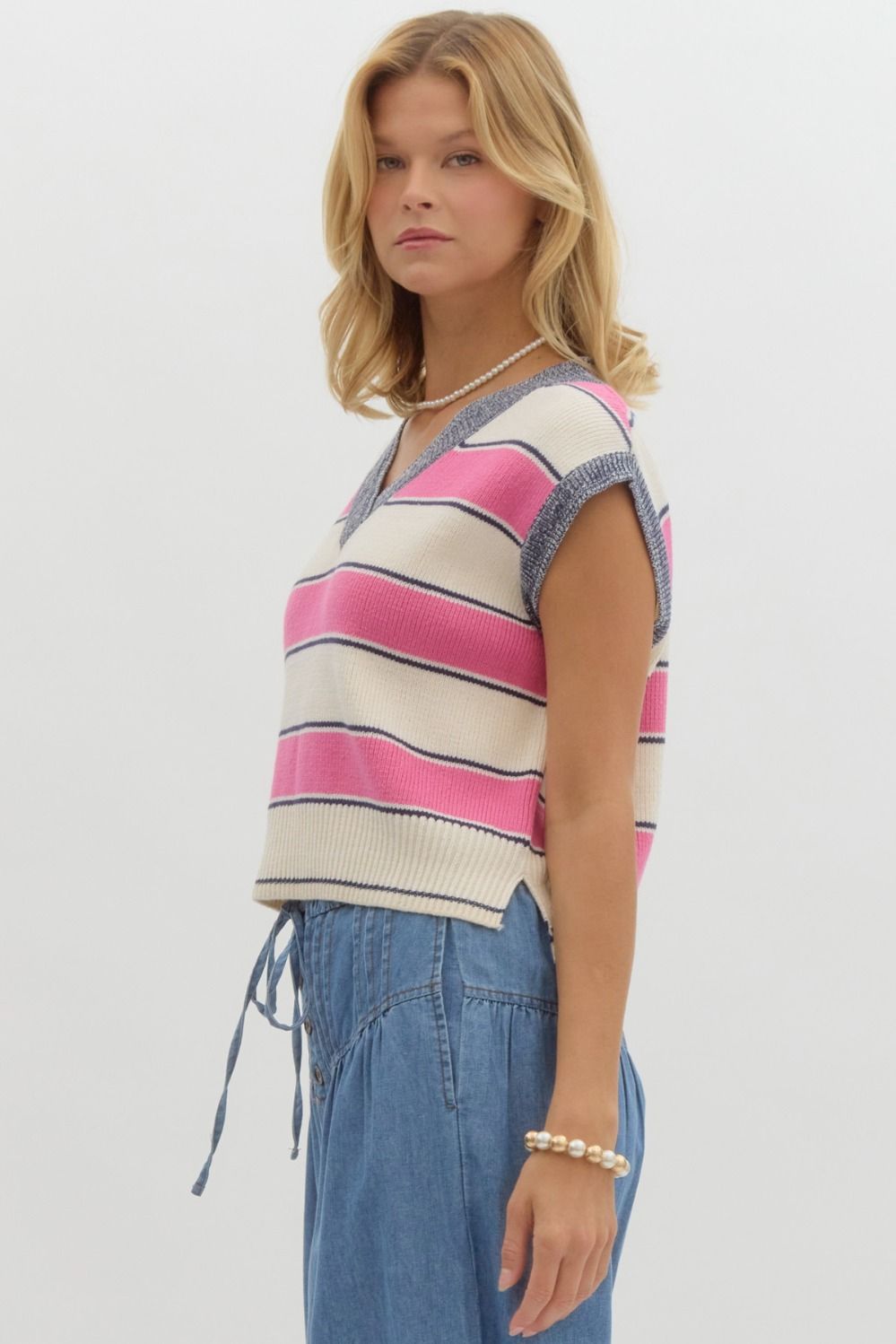 Striped v-neck sweater sleeveless top