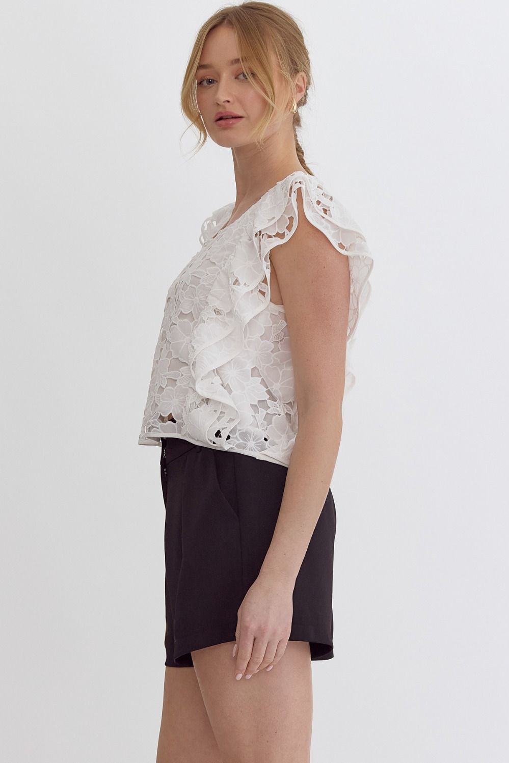 Lace Floral Square Neck Sleeveless Top w/ Ruffle Deatail
