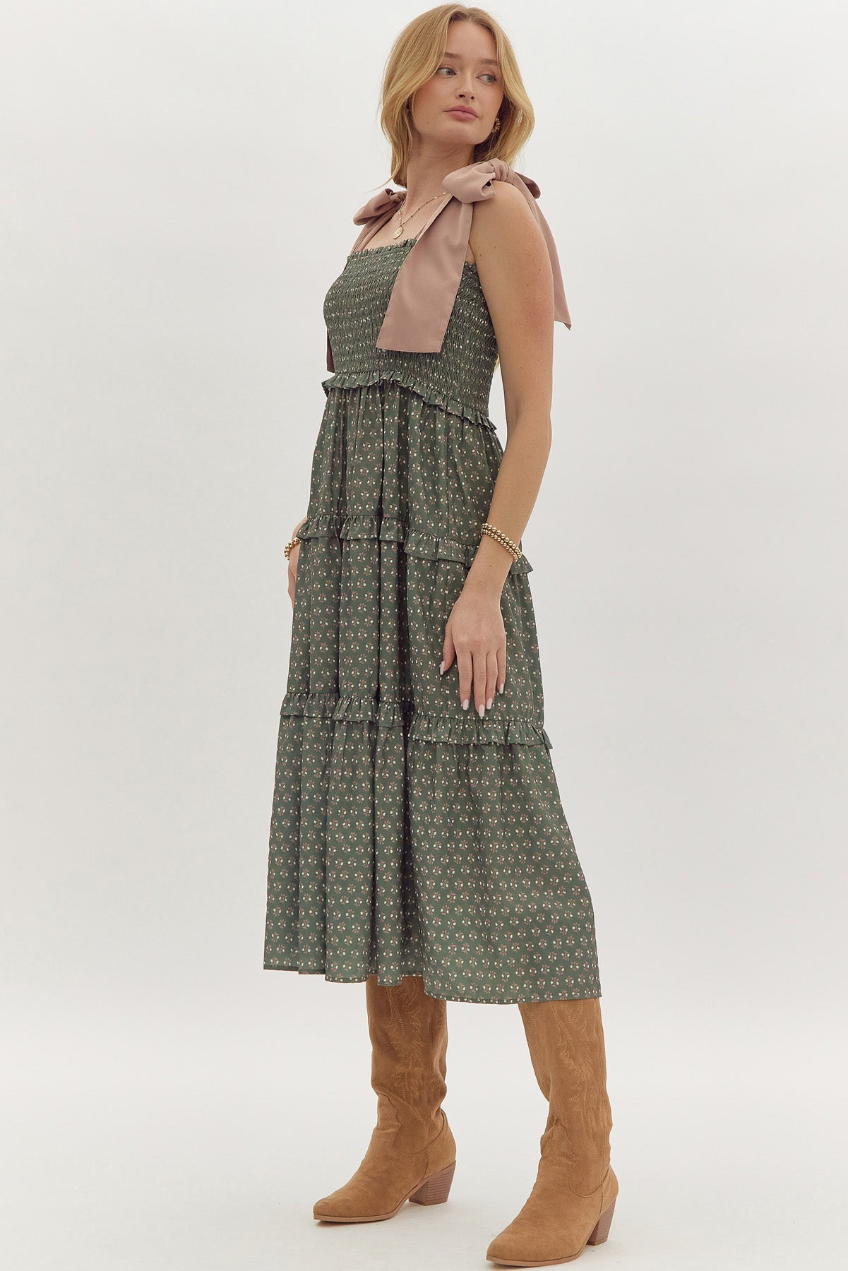 Floral print sq. neck sleeveless tiered midi dress w/ ties at shoulders. Smocking. Pockets.