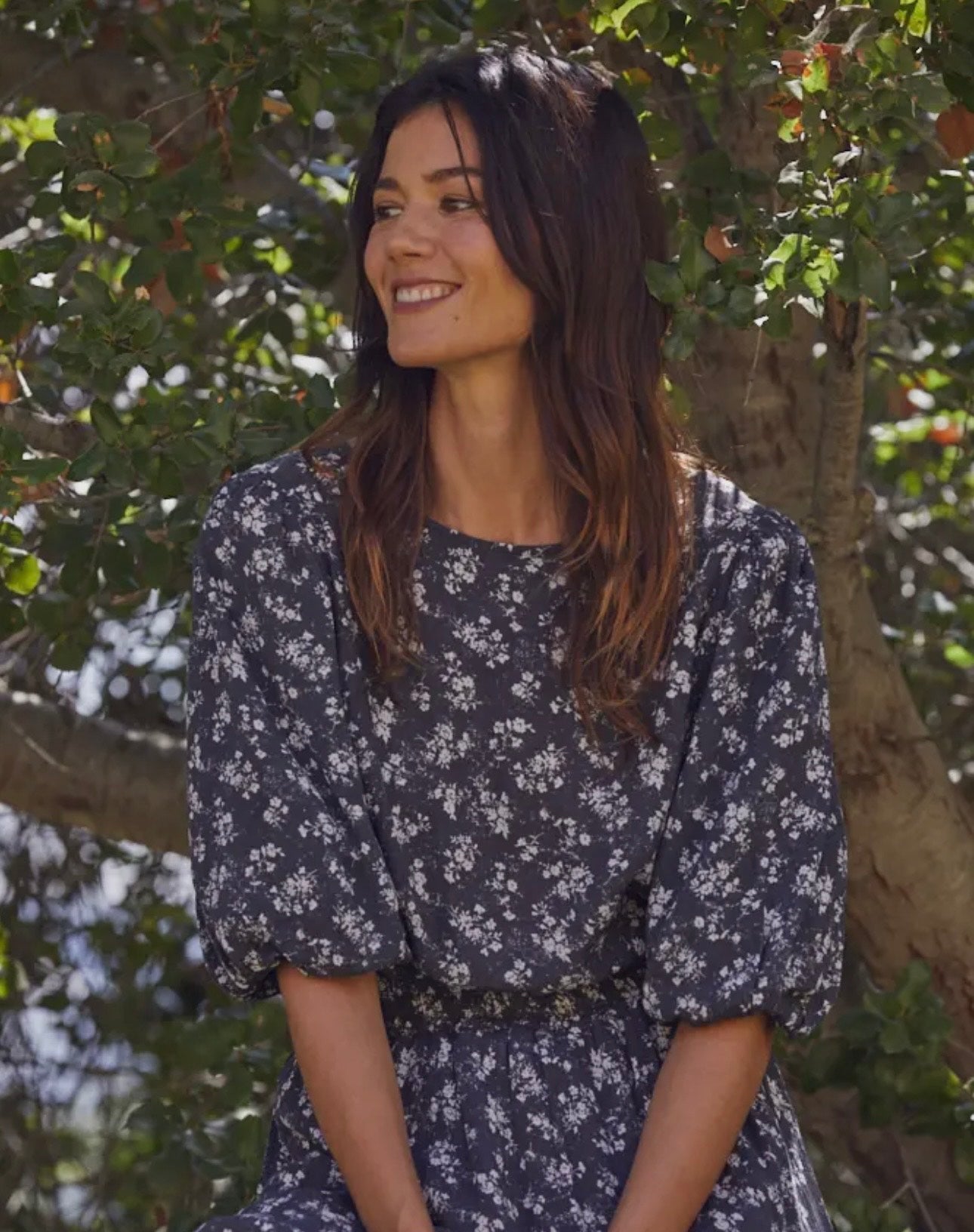 Rayon gauze round neck floral - charcoal