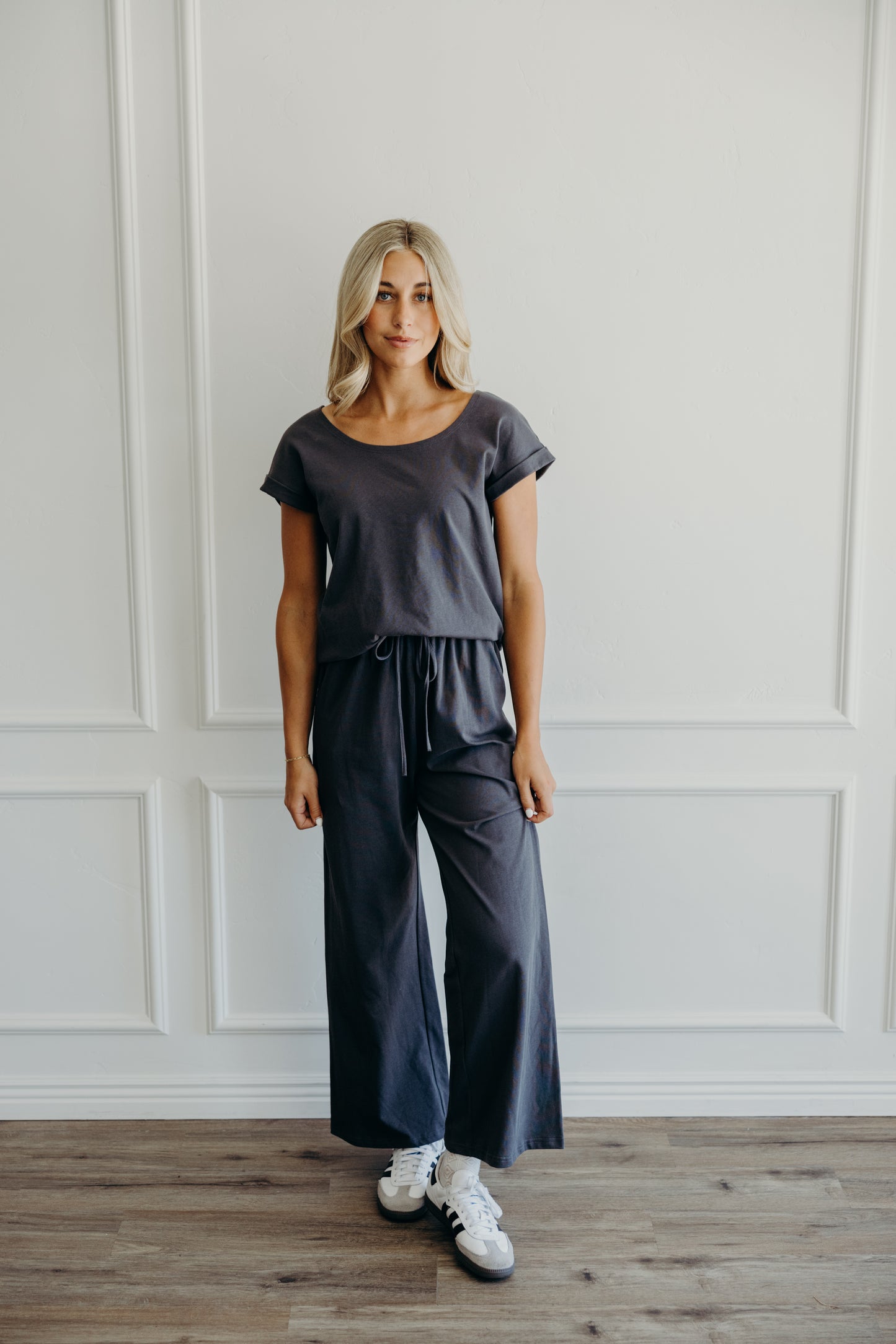 Lounge cuff sleeve tee in moonstone