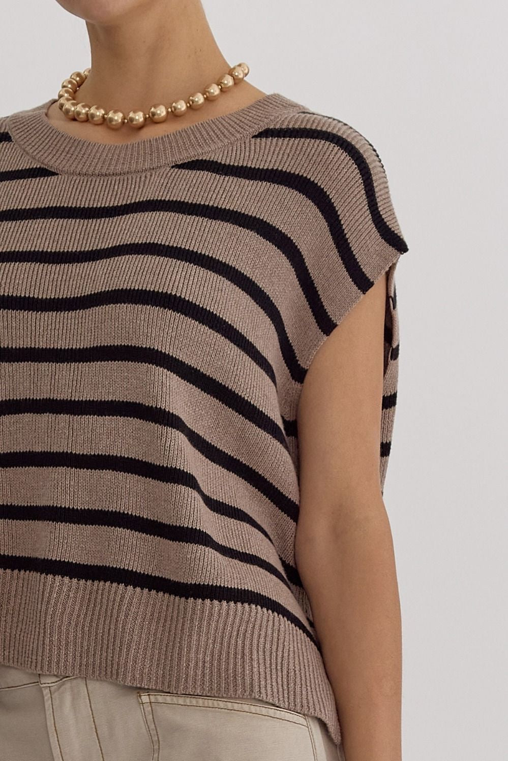 Stripe print round neck short sleeve knit top w/ slit at sides