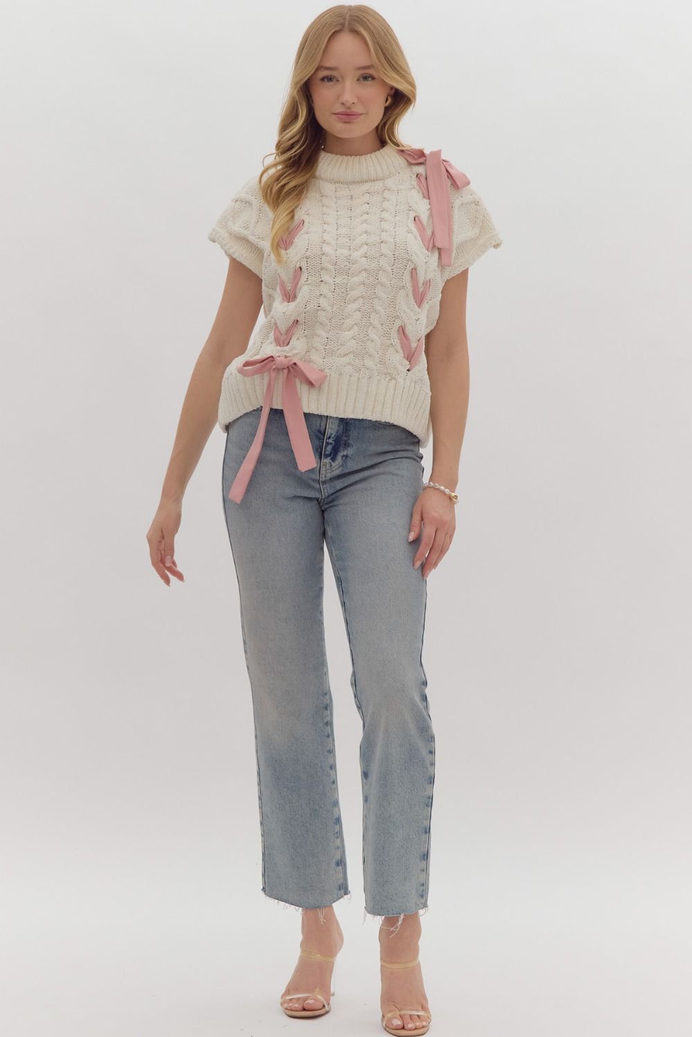 Cable Knit Round Neck Sweater Short Sleeve Sweater w/ Contrast Bow Detail