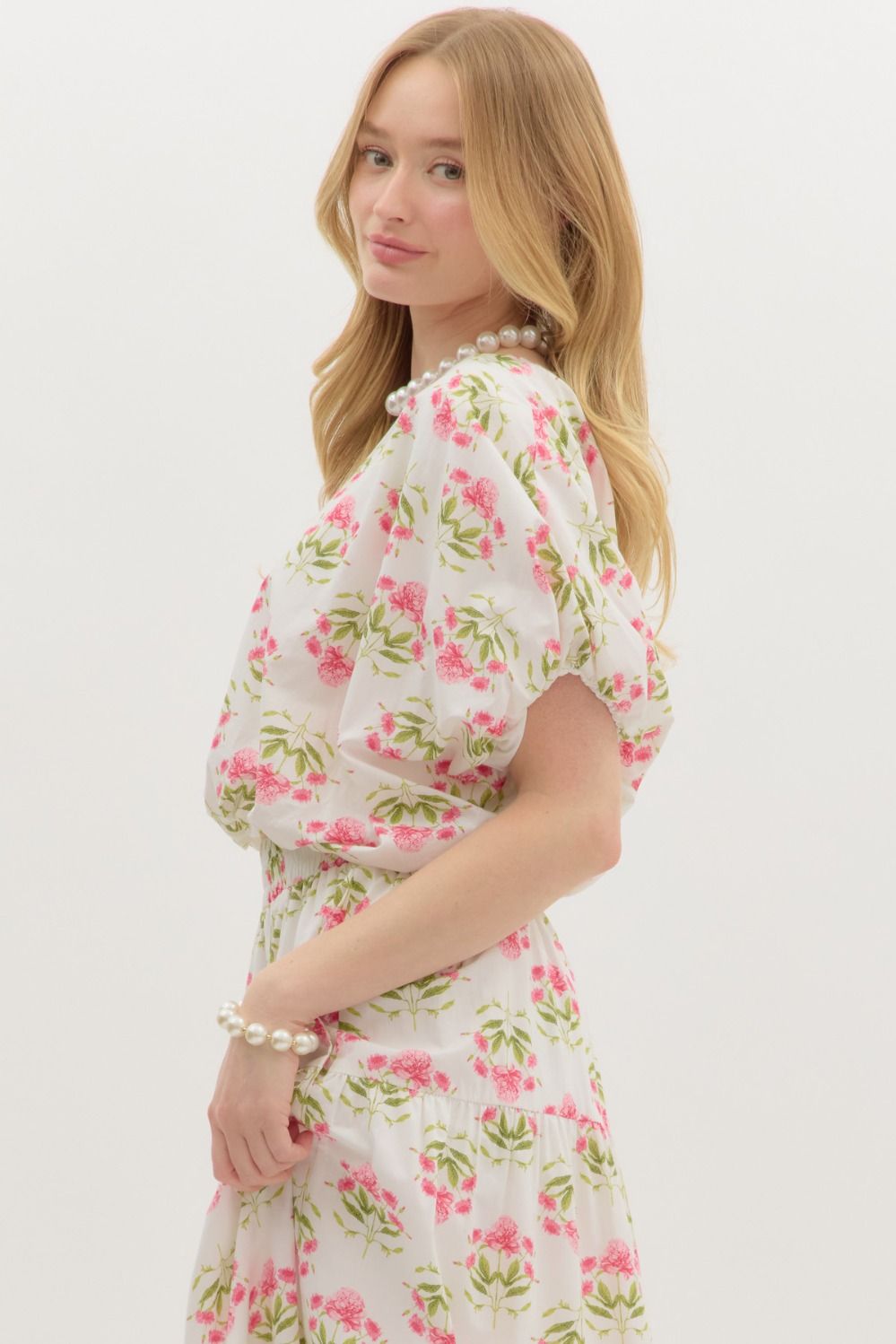 Floral Print Cropped Bubble Pullover w/ Keyhole Button Closure