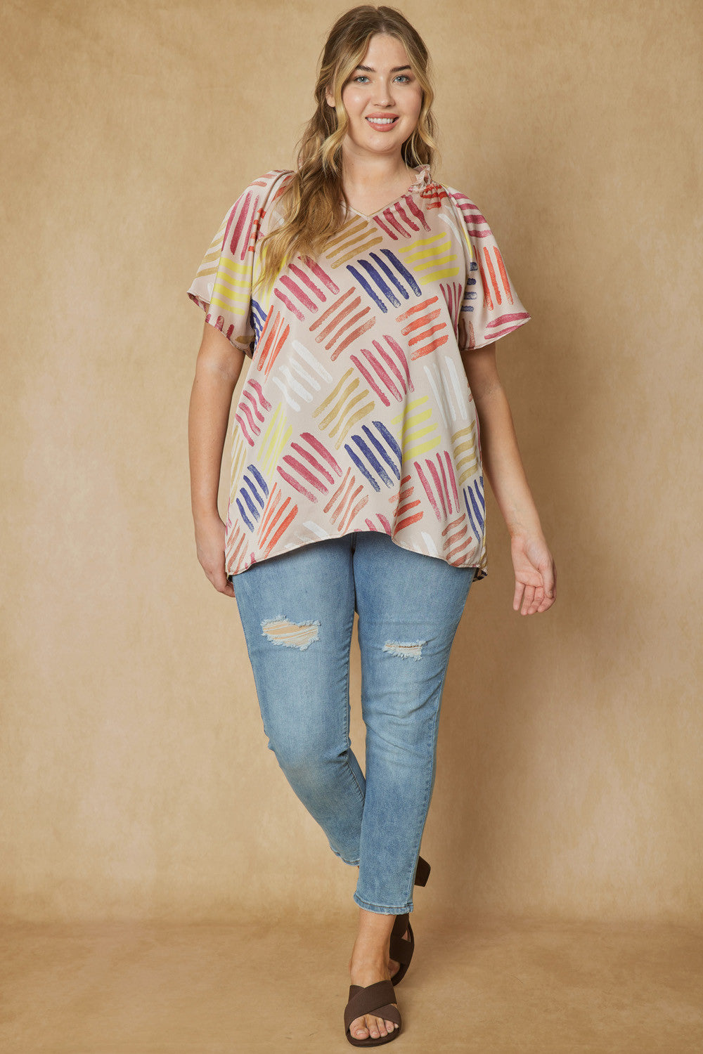 Print v-neck Flutter Sleeve Top w/ Ruffle Neckline