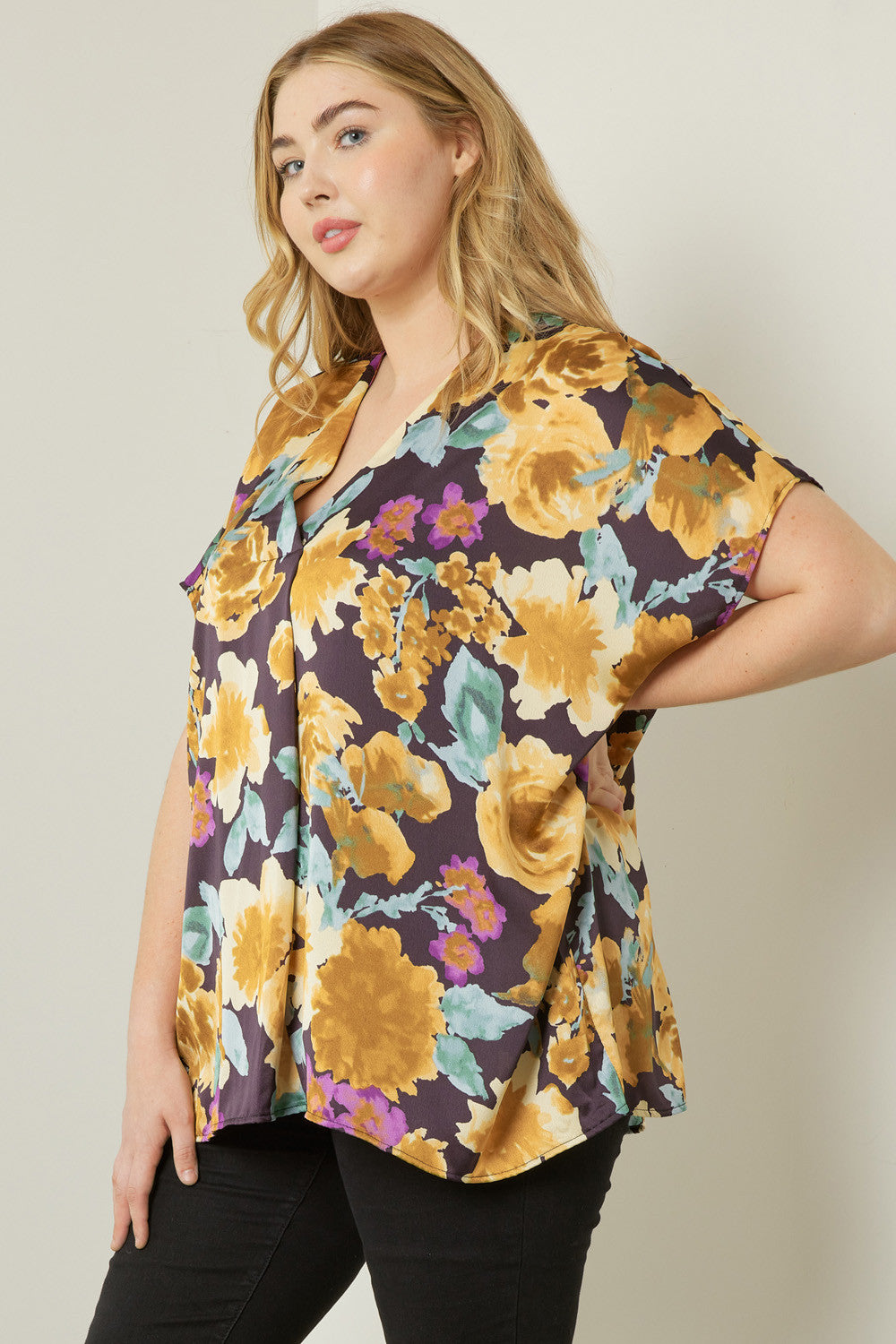 Floral Print V-Neck Short Sleeve Top