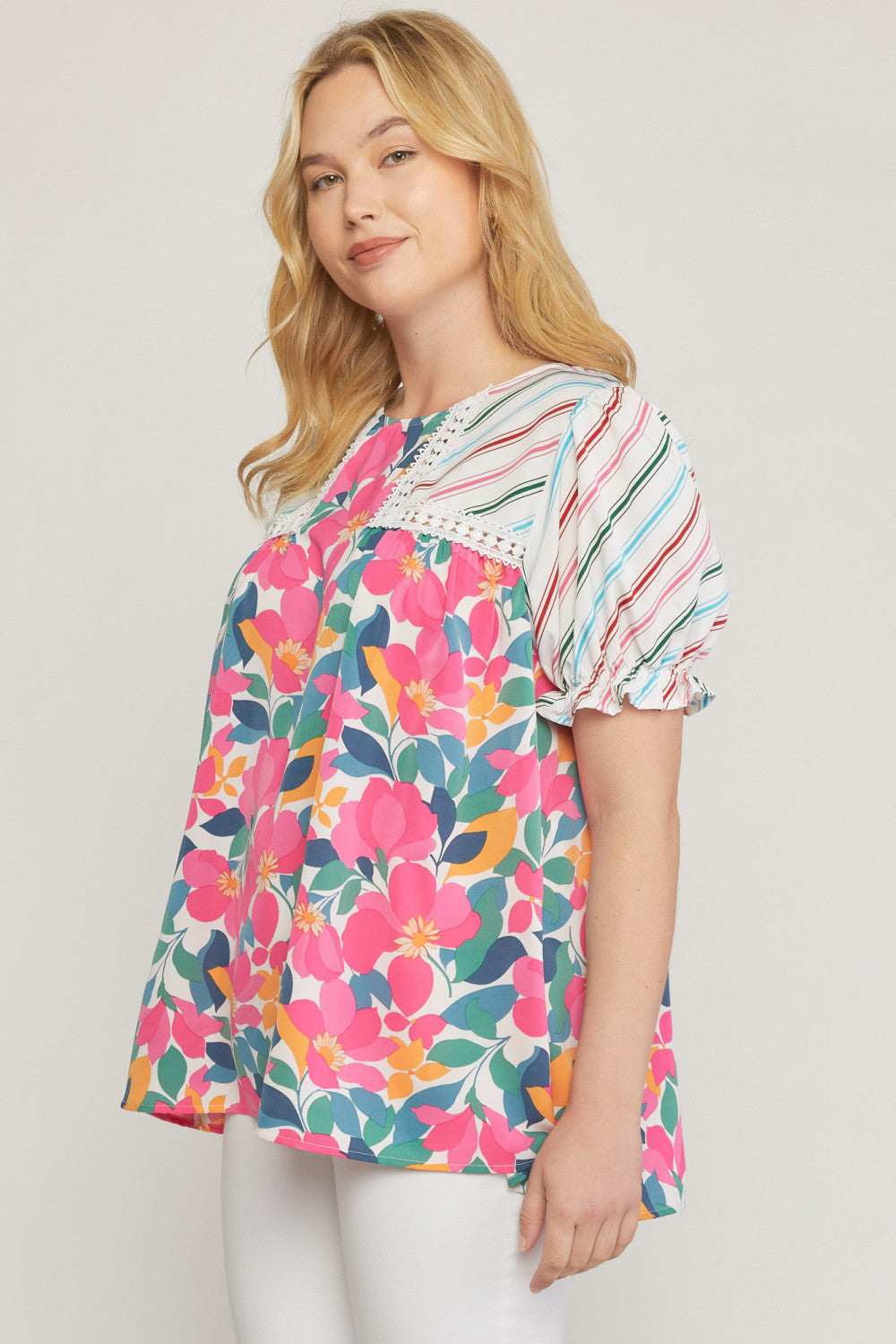 Multi-Print Round Neck half-sleeve top w/ lace trim at front